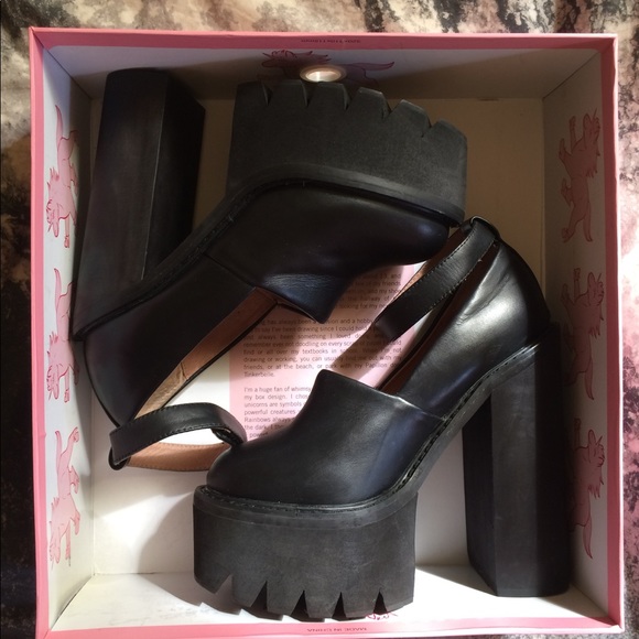 Chunky Goth Platform Heels with Removable Strap! - Picture 6 of 8